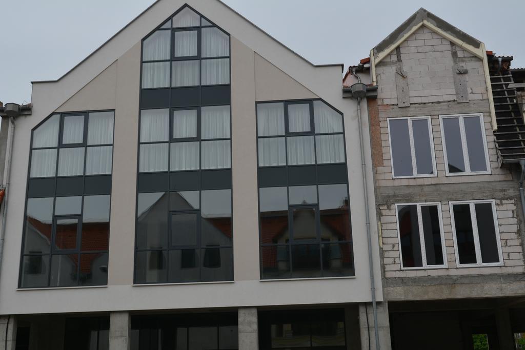 Hotel Gosciniec Pan Tadeusz II Lötzen Exterior foto