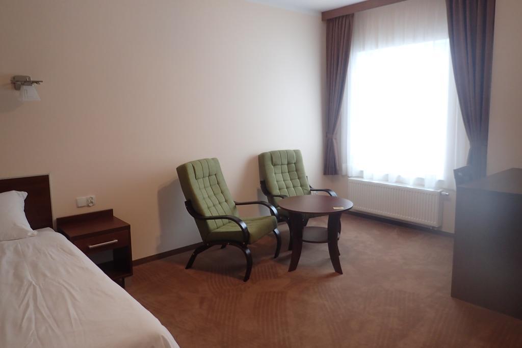 Hotel Gosciniec Pan Tadeusz II Lötzen Exterior foto