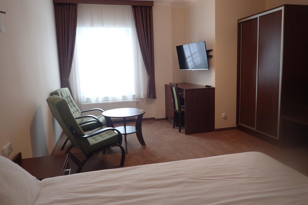 Hotel Gosciniec Pan Tadeusz II Lötzen Exterior foto